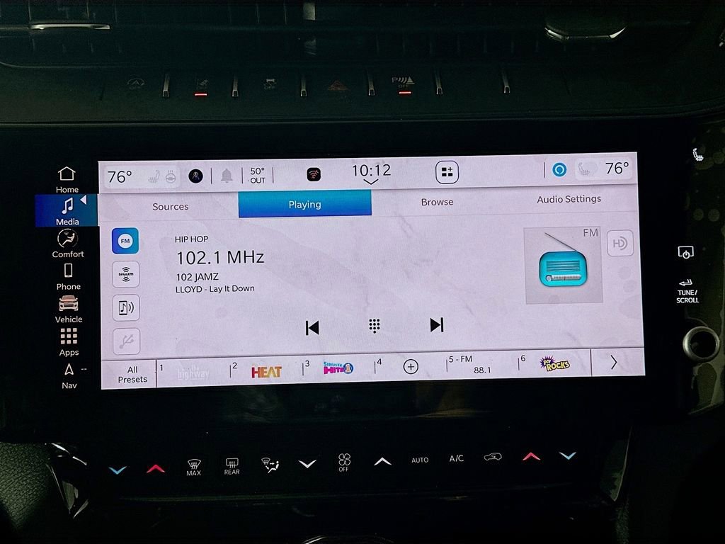 New 2026 Jeep Grand Cherokee Altitude image 13