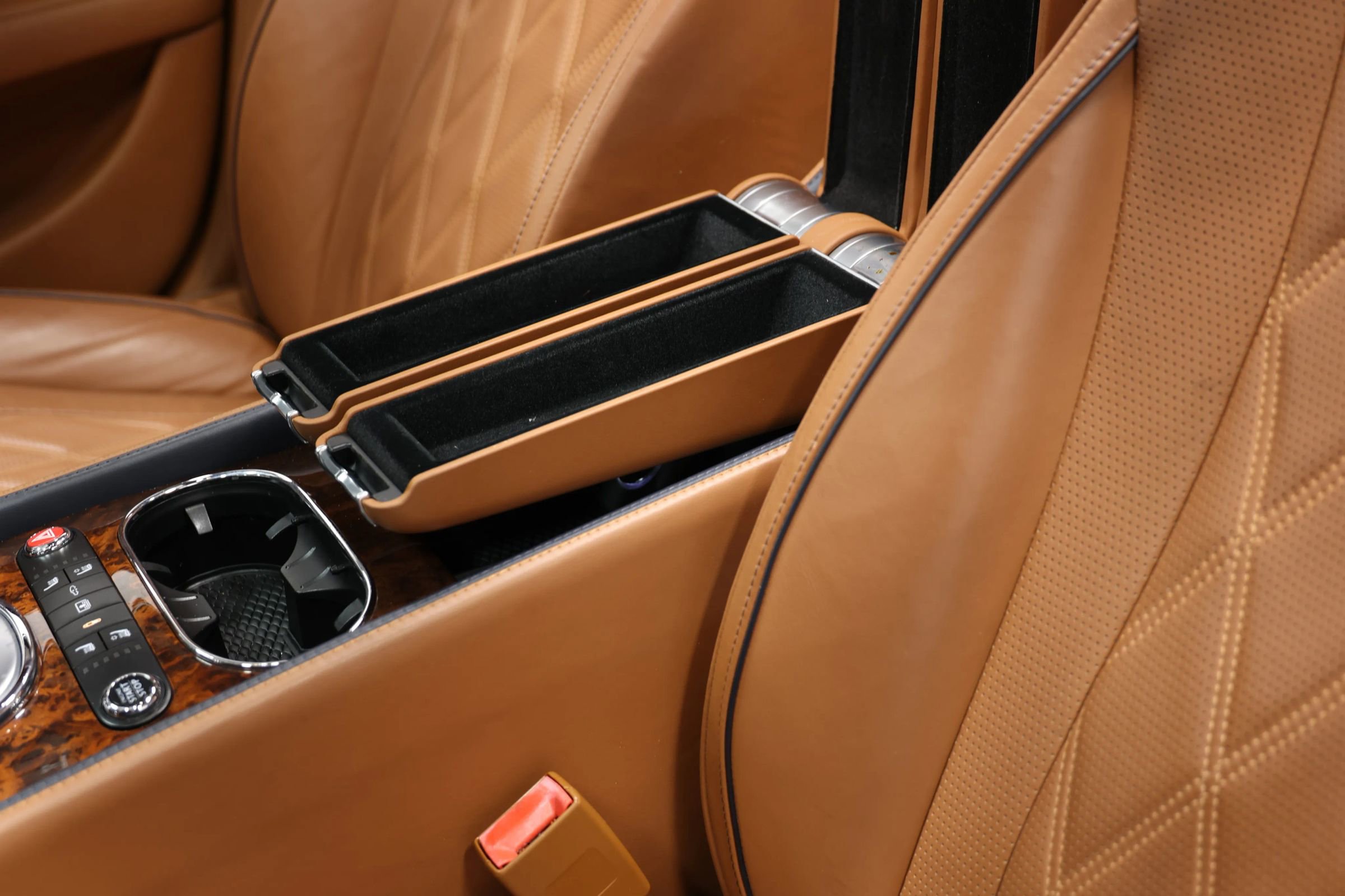 Used 2014 Bentley Flying Spur W12 image 19