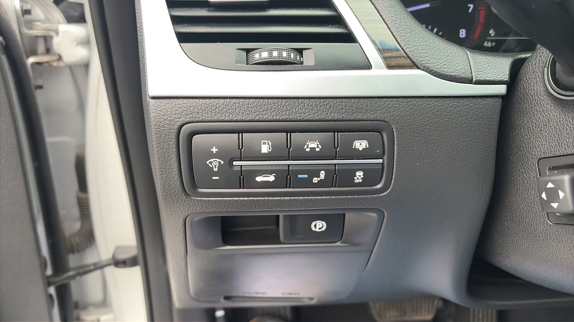 Used 2018 Genesis G80 3.8 w/ Option Group 02 image 33