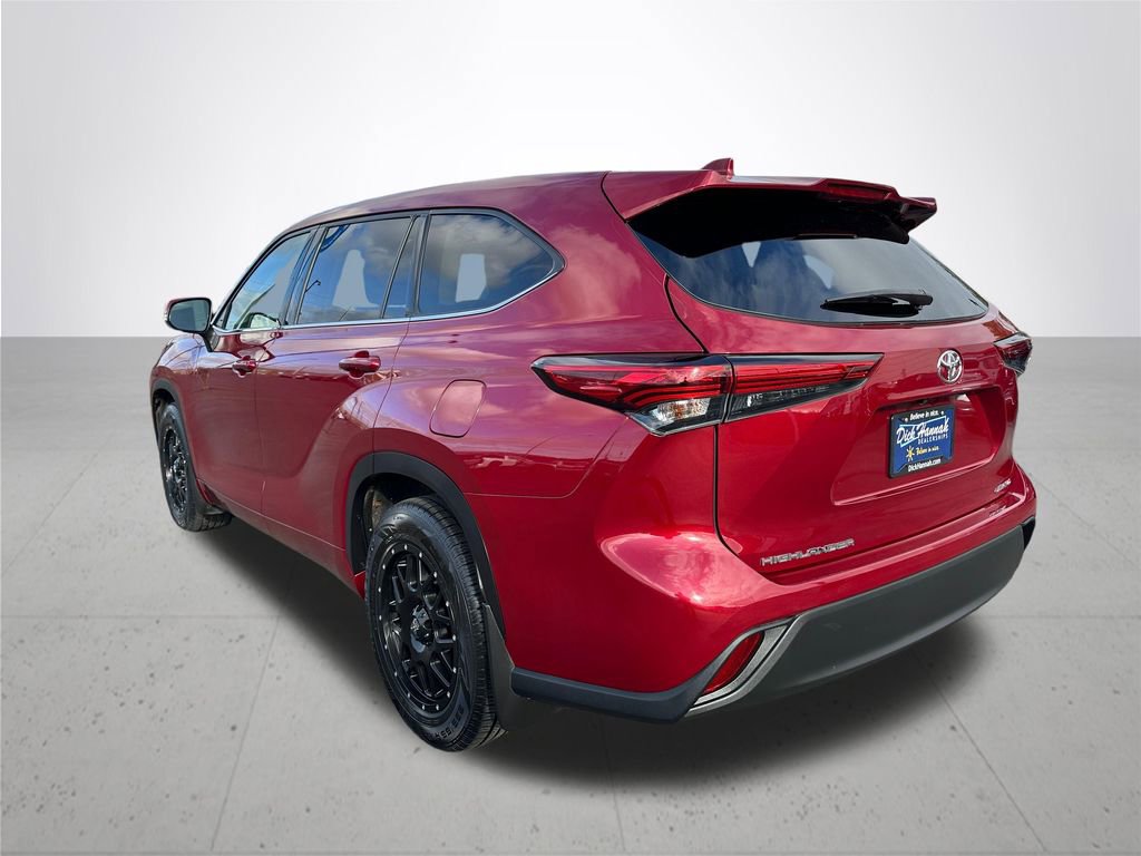 Used 2020 Toyota Highlander LE AWD/4WD image 9