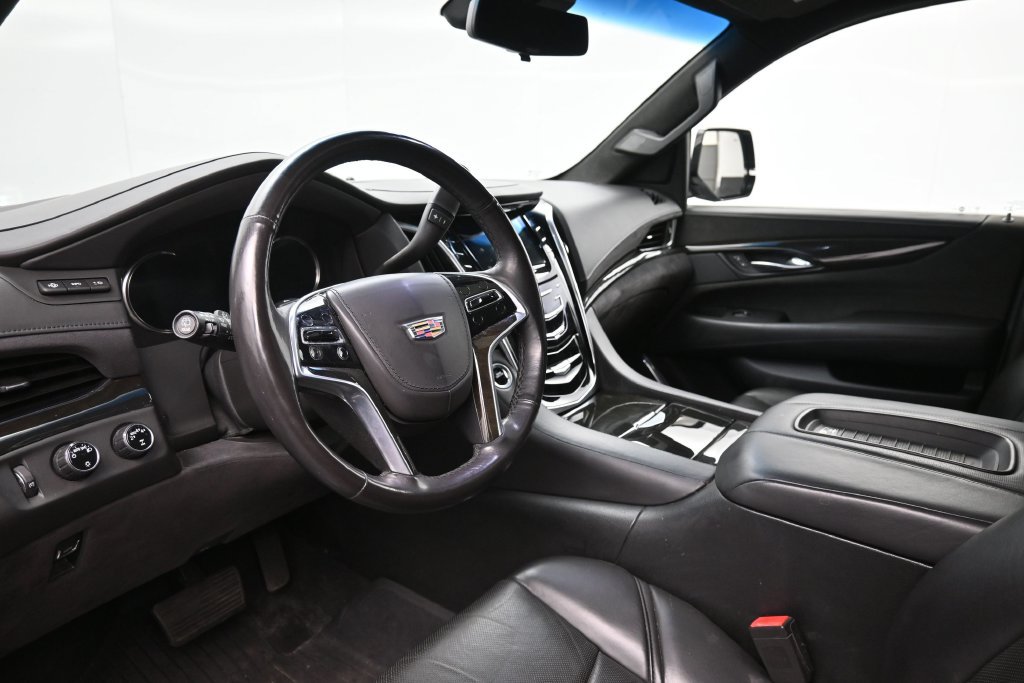 Used 2018 Cadillac Escalade Platinum AWD/4WD image 20