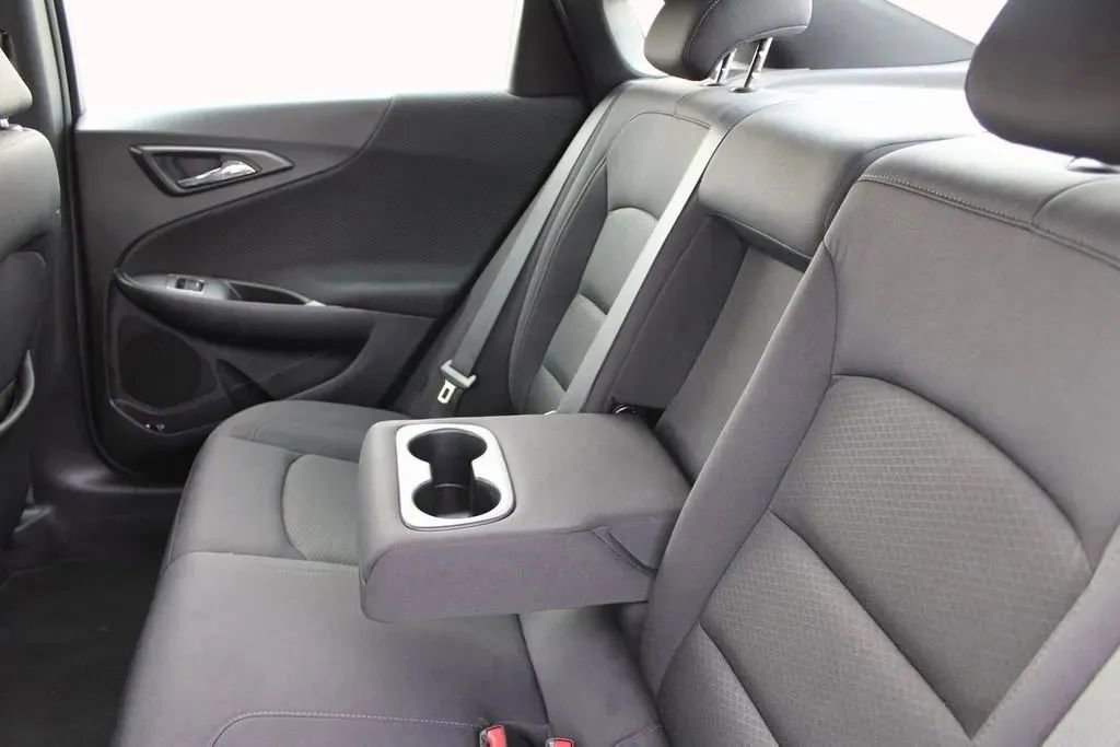 Used 2024 Chevrolet Malibu LS image 29