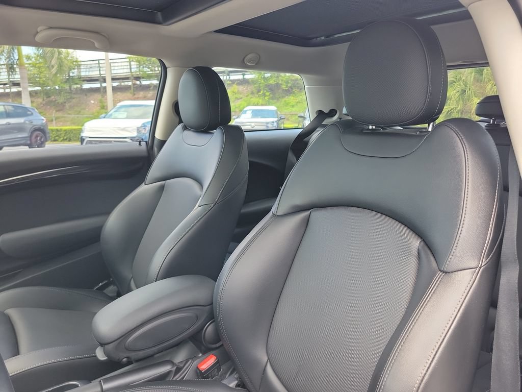 Used 2016 MINI Cooper S FWD image 17