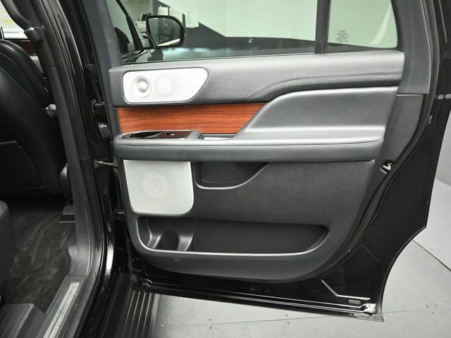 Certified 2022 Lincoln Navigator L Reserve image 27