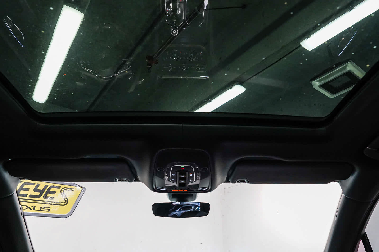 Used 2021 Bentley Bentayga AWD/4WD image 16