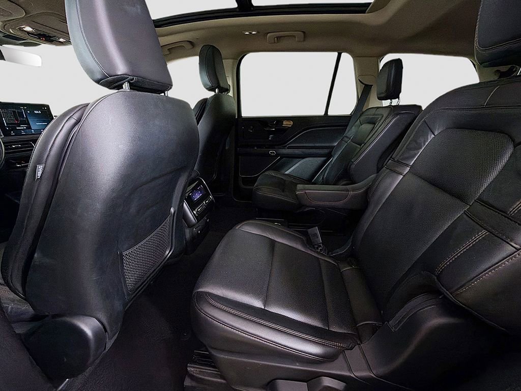 Used 2023 Lincoln Aviator Reserve image 26