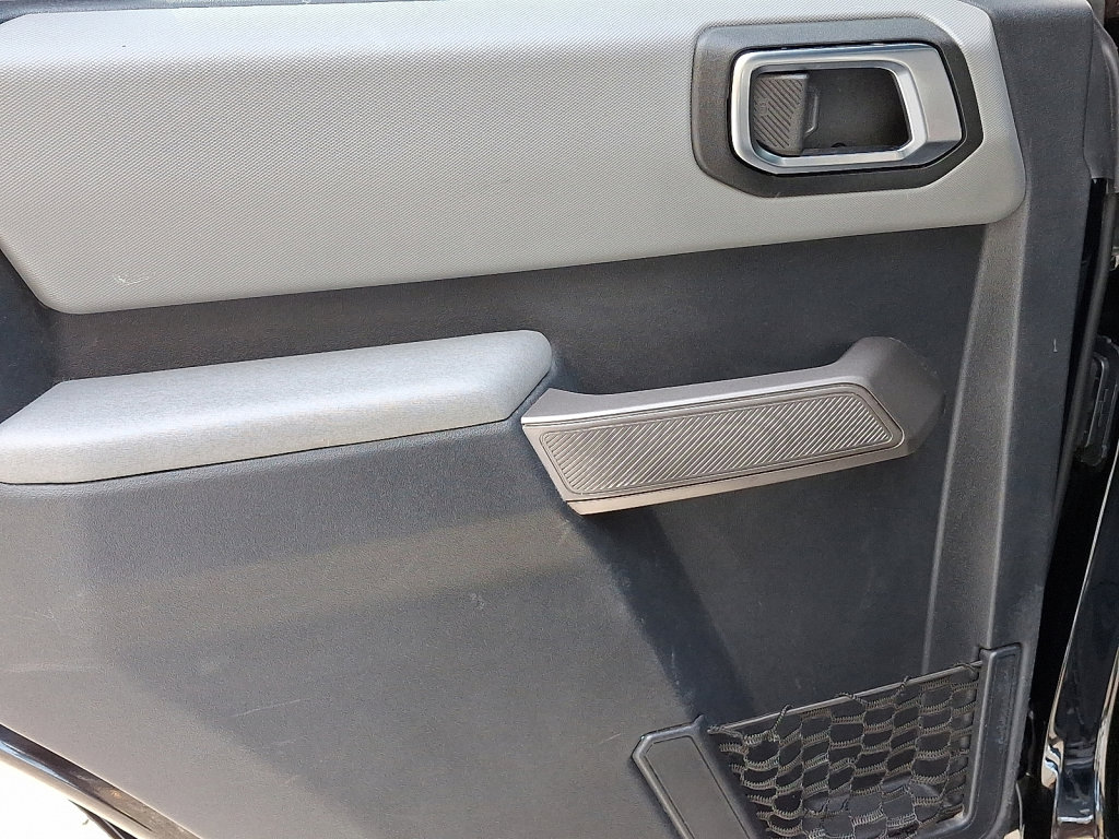 Used 2023 Ford Bronco Black Diamond image 18