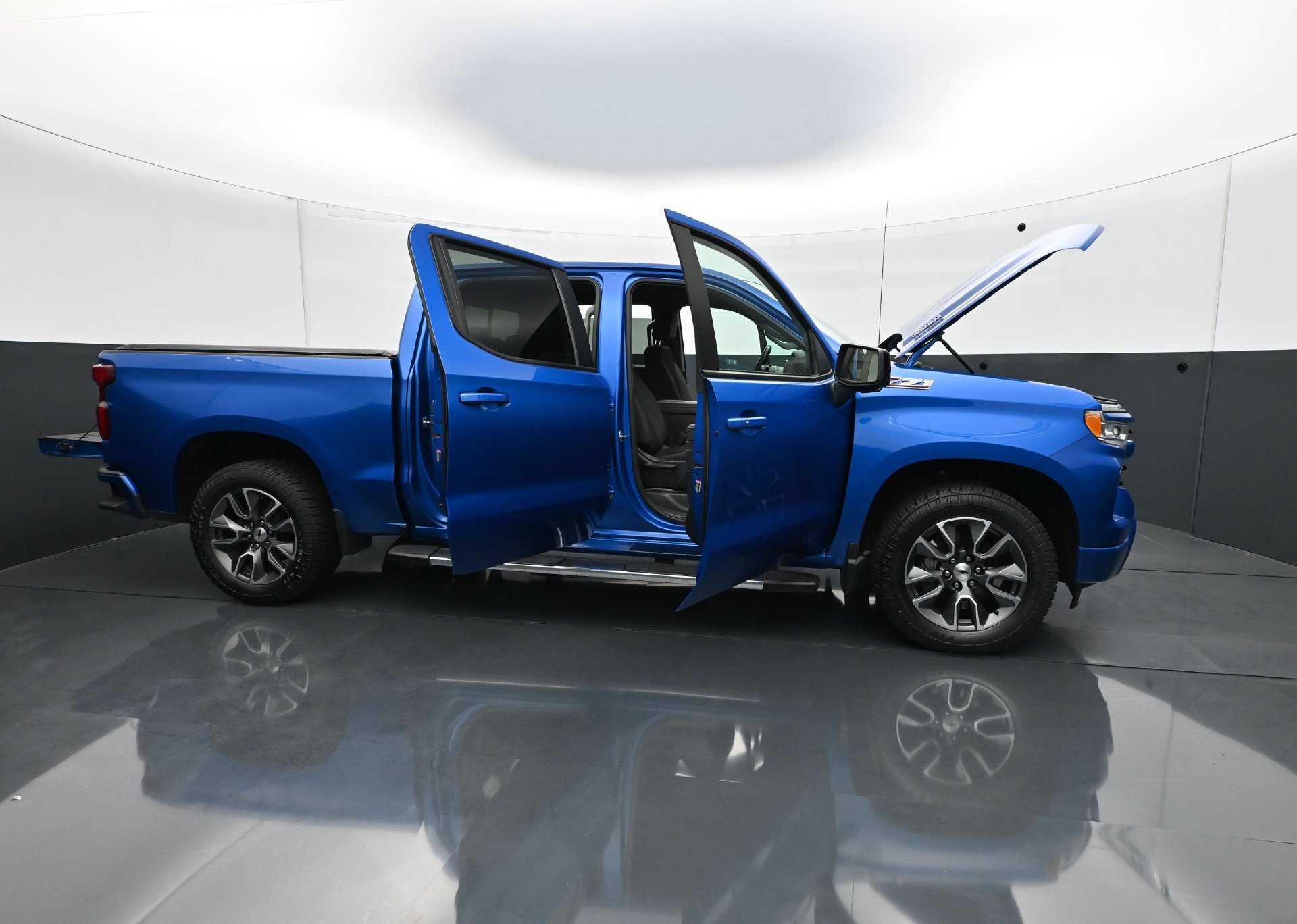Used 2023 Chevrolet Silverado 1500 RST AWD/4WD image 36