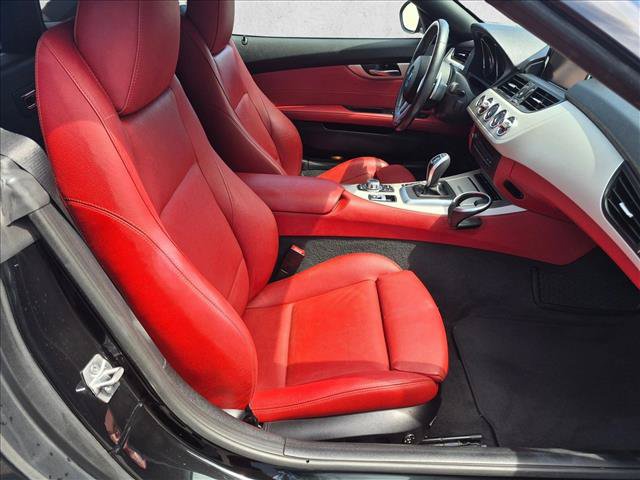 Used 2016 BMW Z4 sDrive28i RWD image 17