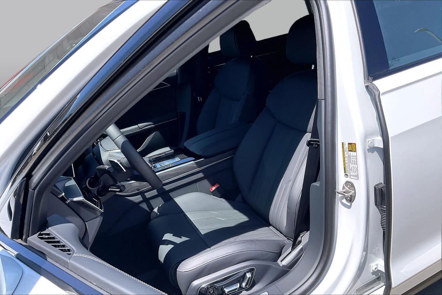 New 2026 Audi A8 L 3.0T AWD/4WD image 9