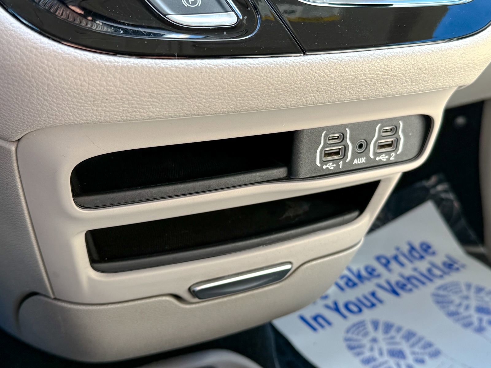 Used 2021 Chrysler Pacifica Touring-L image 25