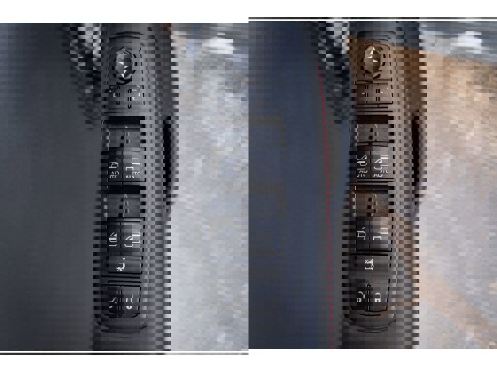 Used 2024 Dodge Durango GT AWD/4WD image 7