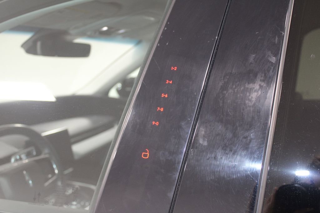 Used 2024 Lincoln Nautilus Reserve image 19