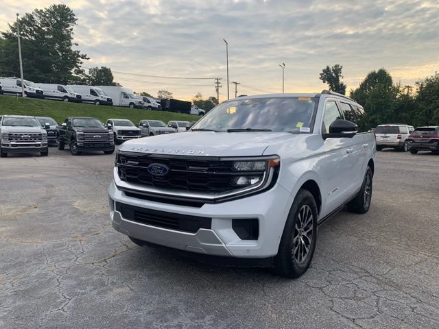 Certified 2025 Ford Expedition Platinum AWD/4WD image 4