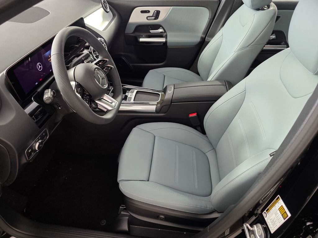 New 2026 Mercedes-Benz GLA 35 AMG 4MATIC image 6