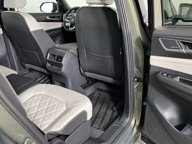 Used 2025 Volkswagen Atlas Cross Sport SEL Premium R-Line image 30