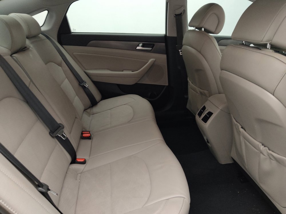 Used 2016 Hyundai Sonata Sport w/ Option Group 02 FWD image 19