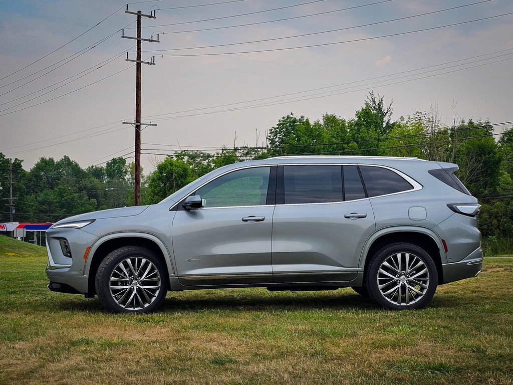 New 2026 Buick Enclave Avenir w/ Super Cruise Package AWD/4WD image 6