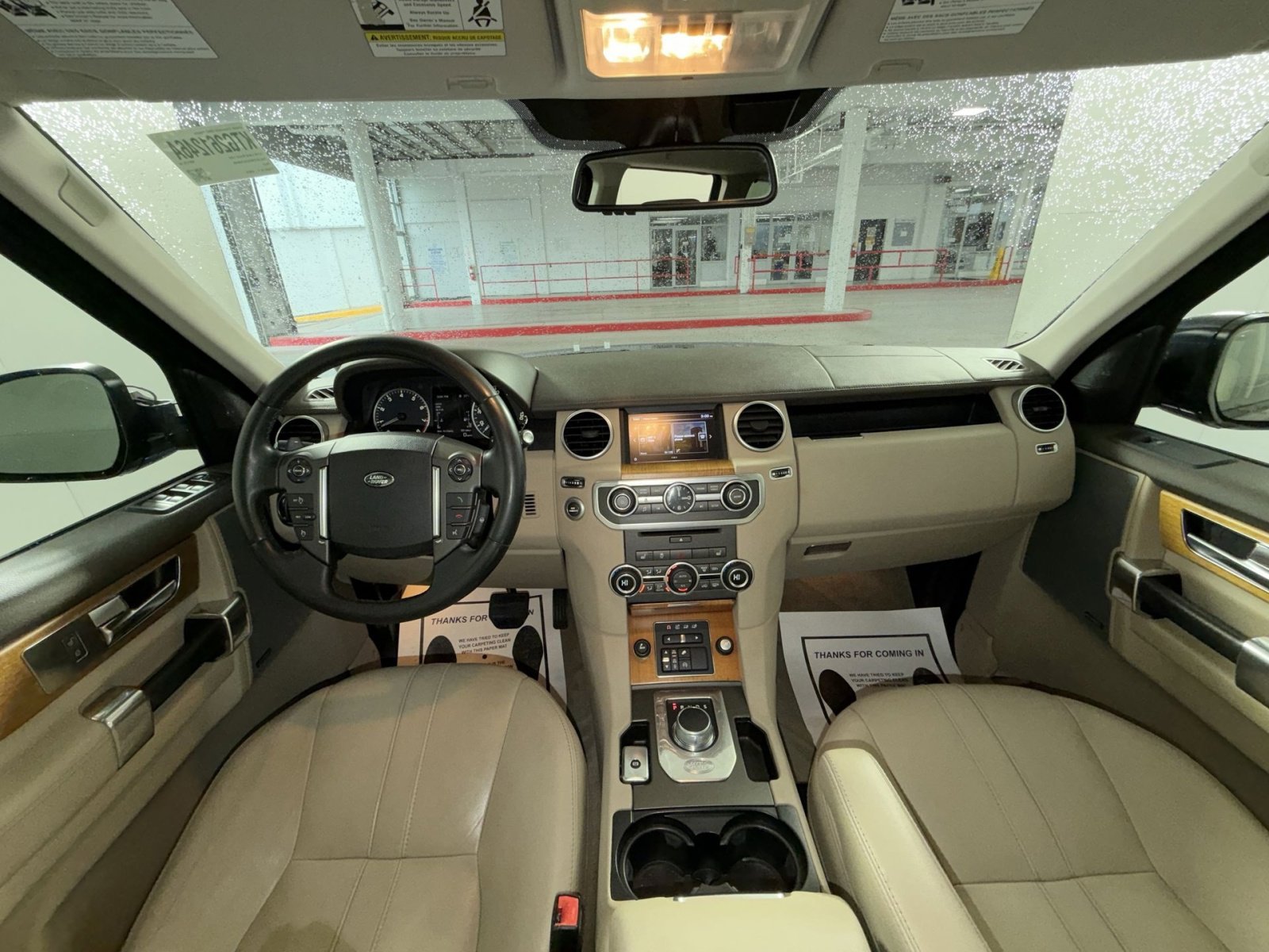 Used 2016 Land Rover LR4 HSE image 21