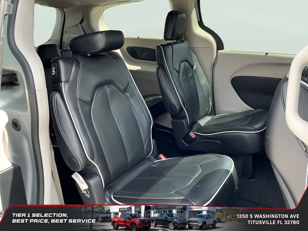 Used 2024 Chrysler Pacifica Limited image 12