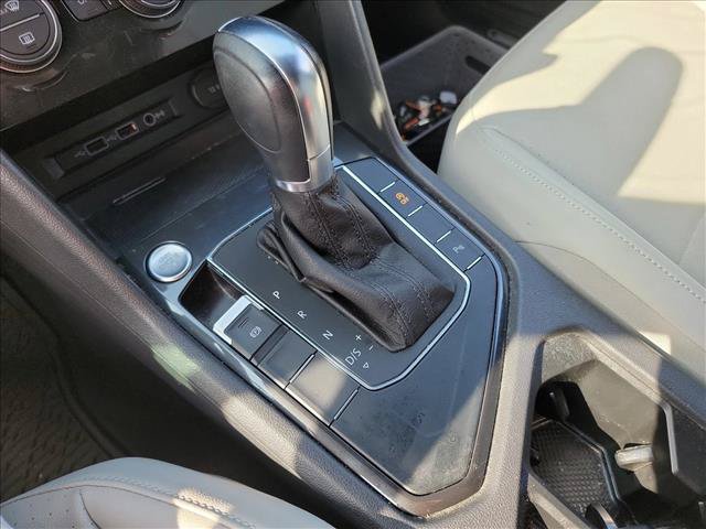 Used 2019 Volkswagen Tiguan SEL Premium R-Line FWD image 23