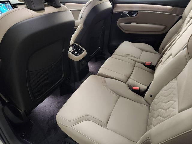 New 2026 Volvo XC90 T8 Plus w/ Protection Package Premier AWD/4WD image 30