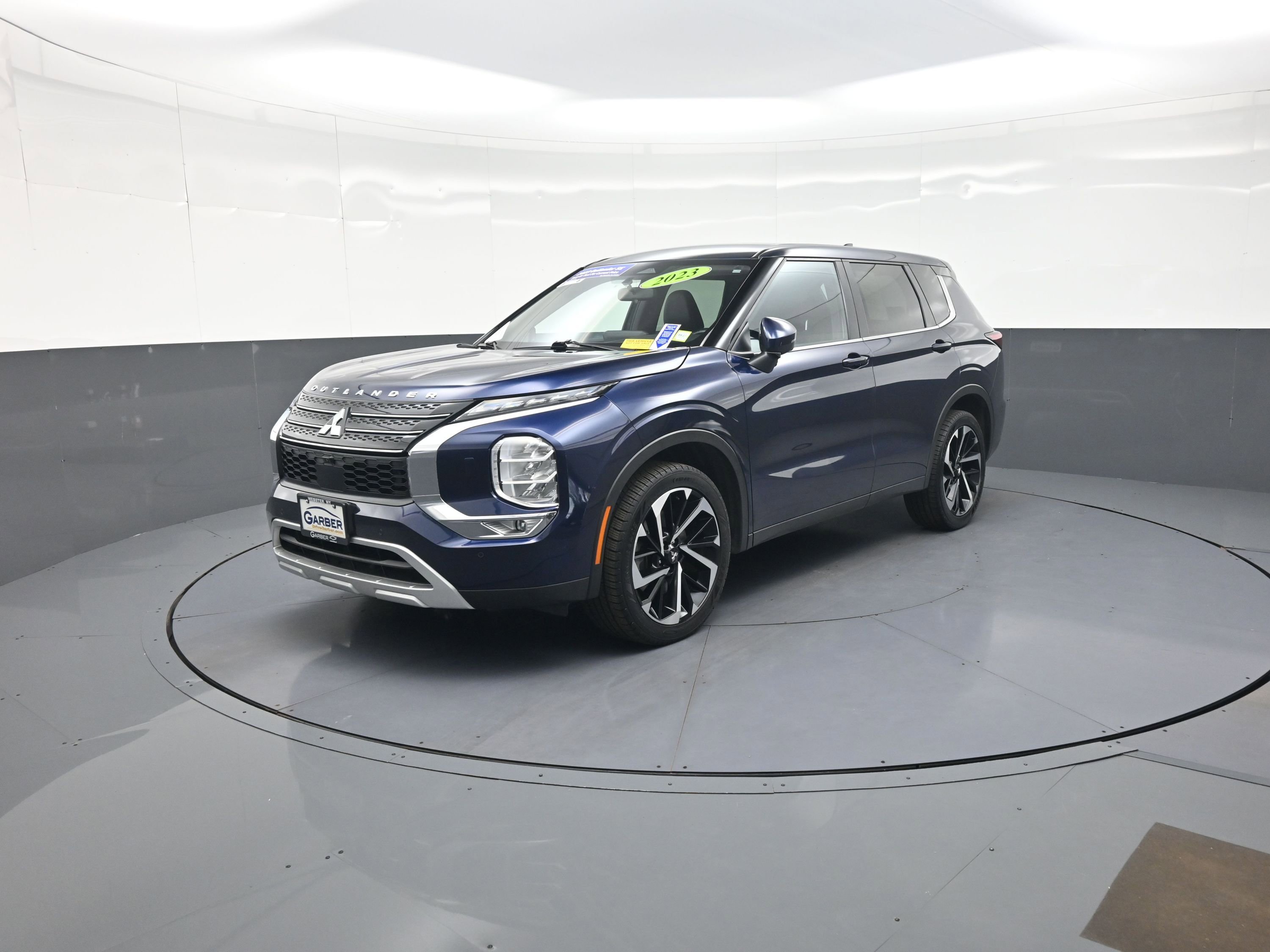 Used 2023 Mitsubishi Outlander SE AWD/4WD image 7