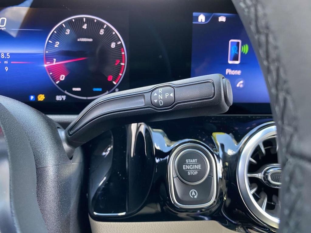 Certified 2025 Mercedes-Benz GLA 250 image 30