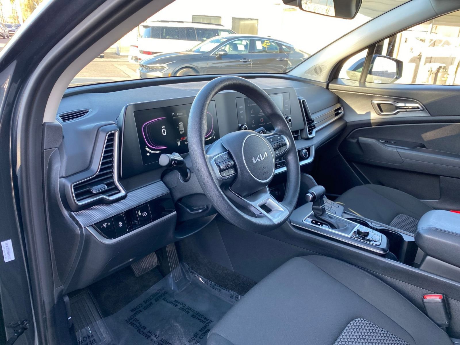 Used 2025 Kia Sportage LX image 34