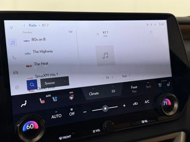 Used 2025 Lexus RX 350 Premium w/ Accessory Package (Z1) image 19