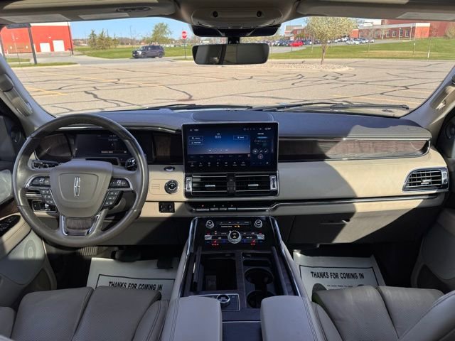 Used 2022 Lincoln Navigator L Reserve AWD/4WD image 14