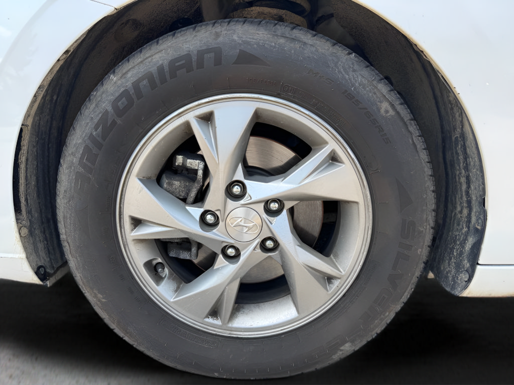 Used 2021 Hyundai Elantra SE FWD image 31