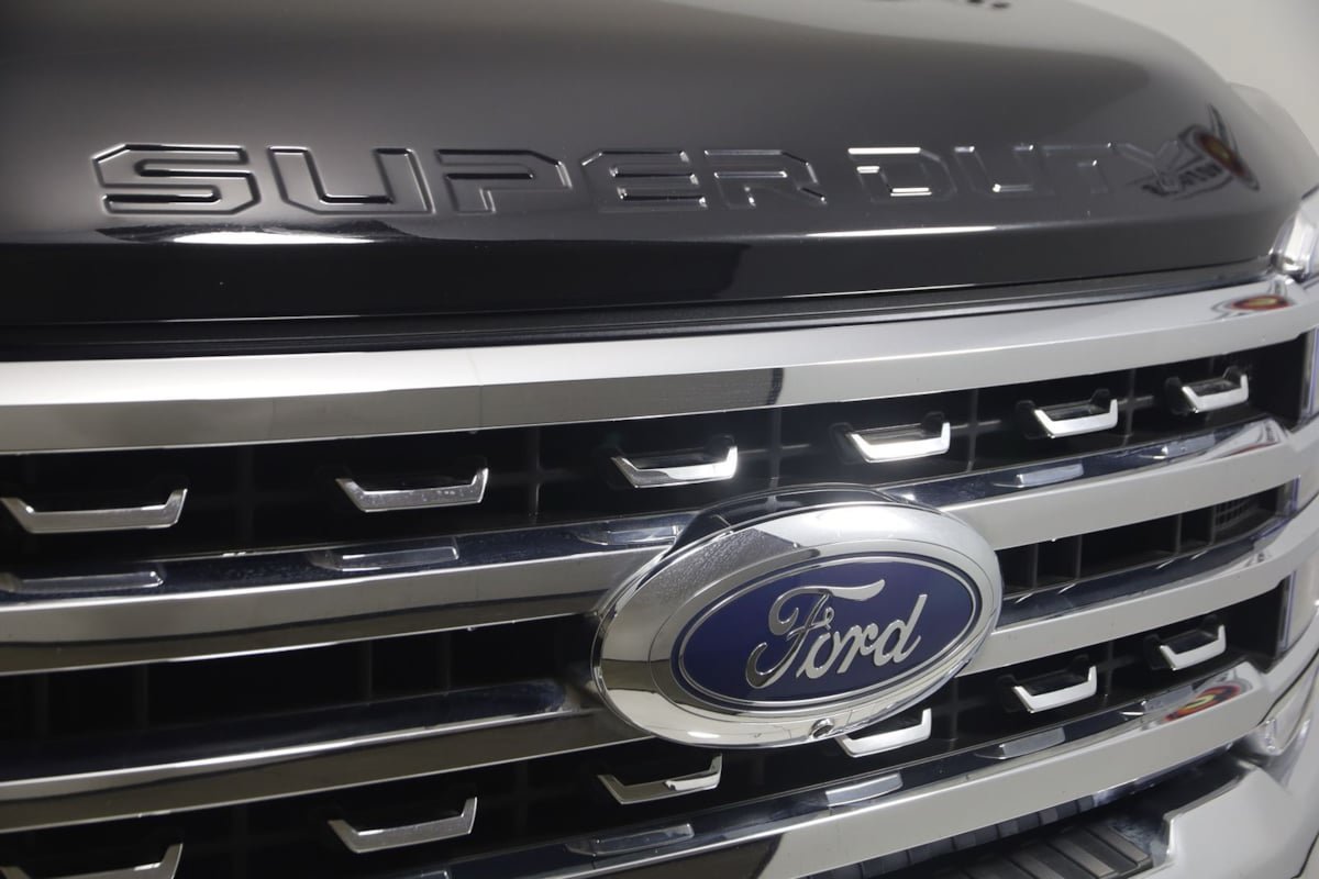 Used 2023 Ford F250 Lariat w/ Lariat Ultimate Package AWD/4WD image 16