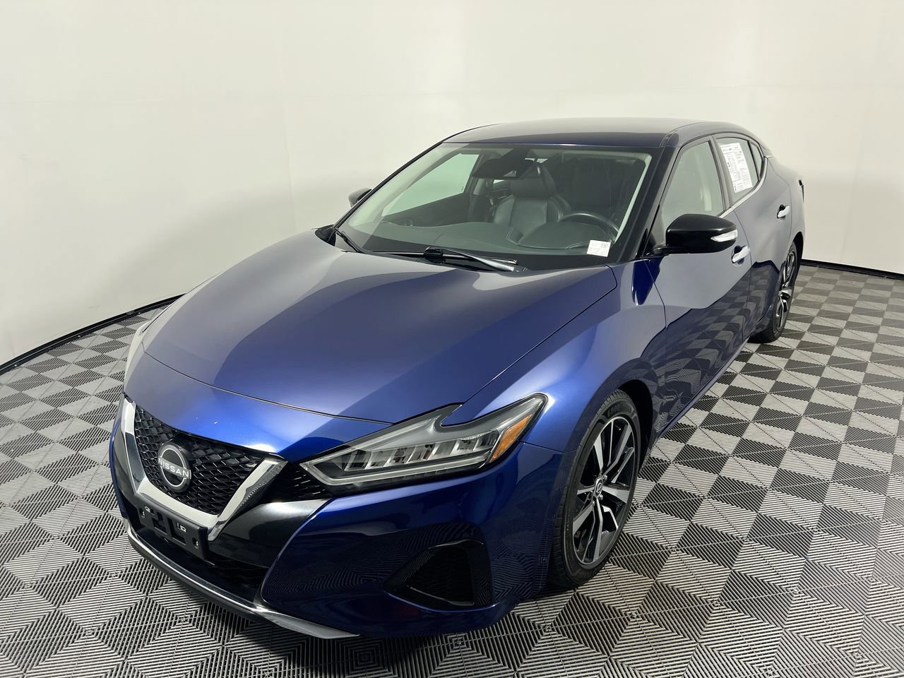 Used 2023 Nissan Maxima SV w/ Floor Mat Group FWD image 7