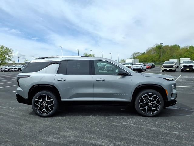 New 2026 Chevrolet Traverse High Country w/ LPO, Floor Liner Package AWD/4WD video 2