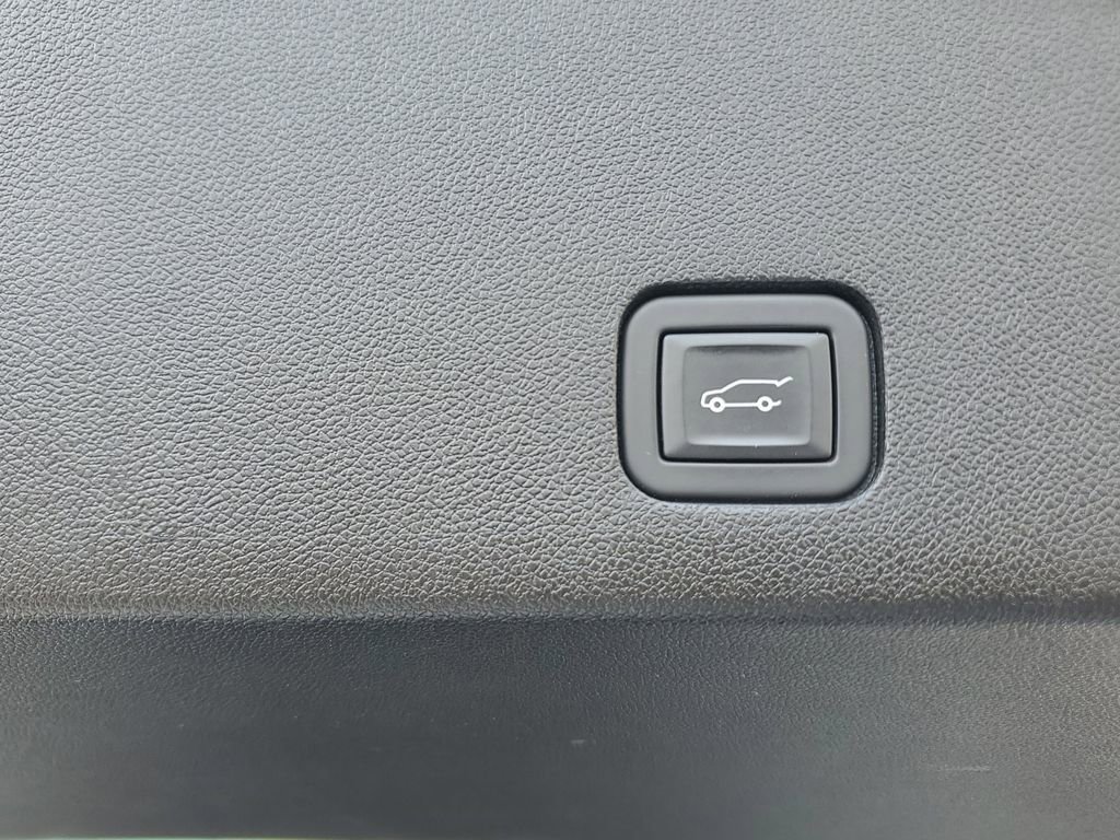 Certified 2024 Cadillac XT6 Premium Luxury w/ Platinum Package image 26