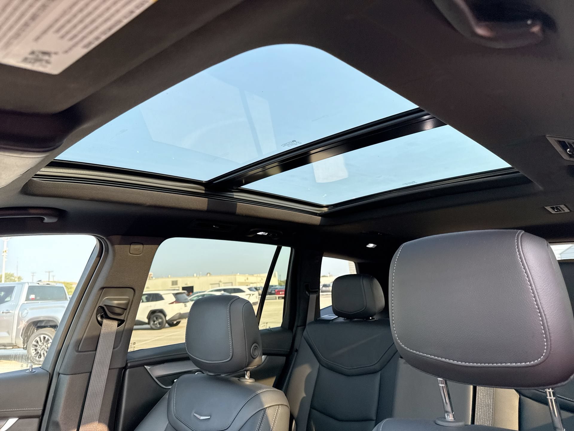 Used 2025 Cadillac XT6 Luxury FWD image 16