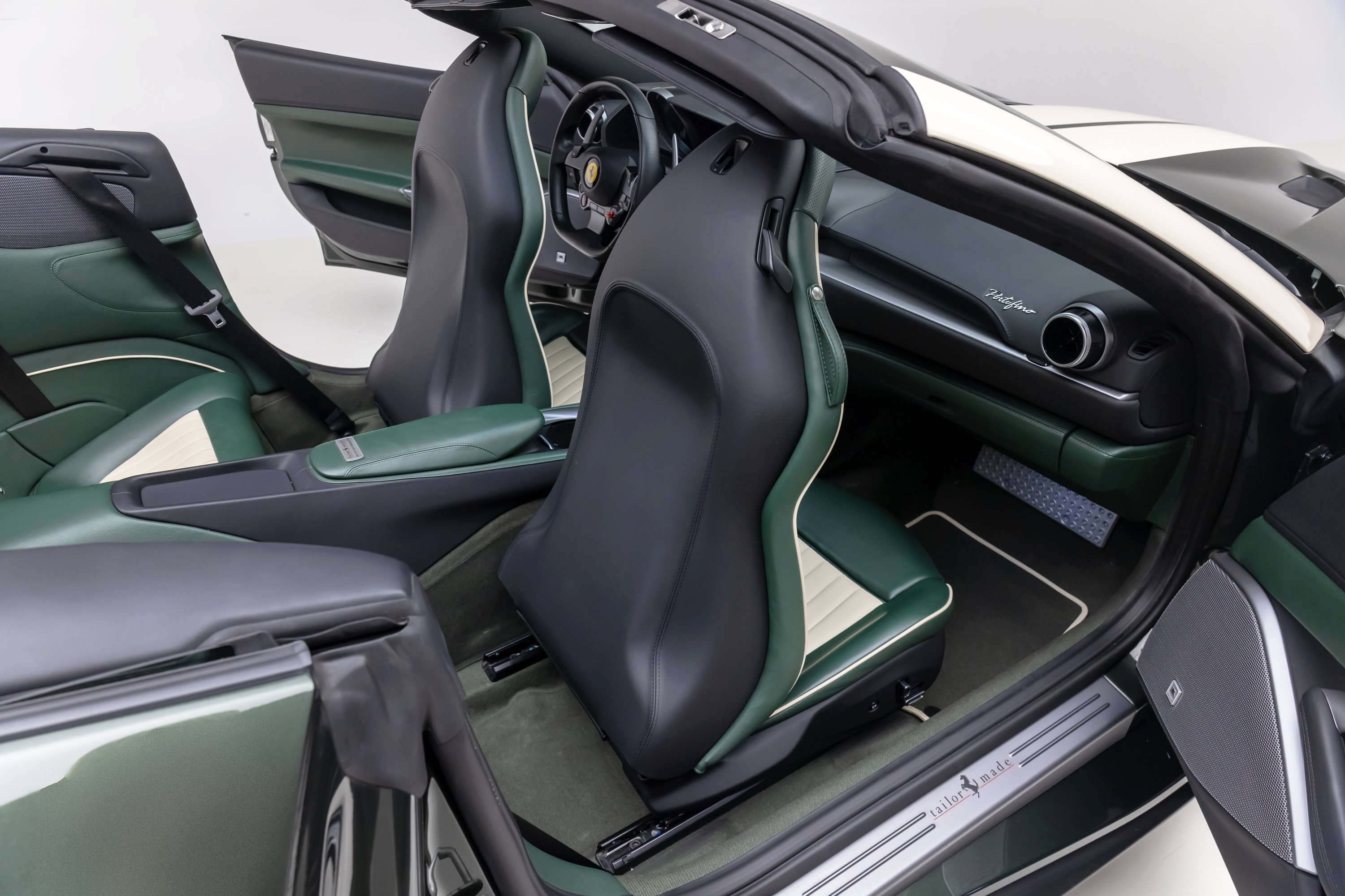 Certified 2019 Ferrari Portofino RWD image 69