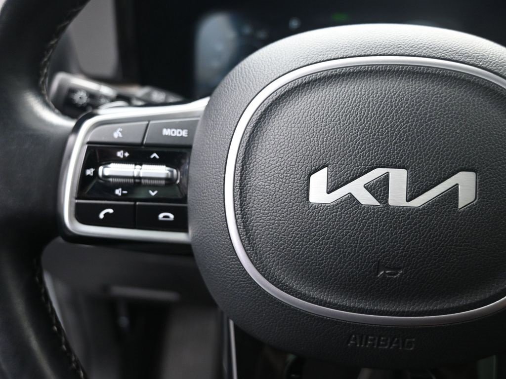 Used 2022 Kia Sorento SX Prestige w/ Rust Color Package image 15
