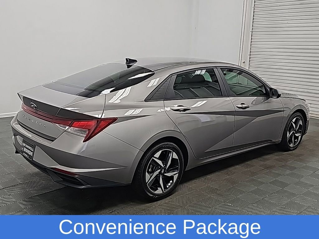 Used 2023 Hyundai Elantra SEL w/ Convenience Package FWD image 10