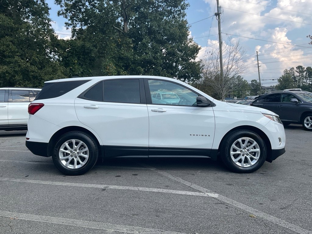 Used 2020 Chevrolet Equinox LS w/ LS Convenience Package image 3