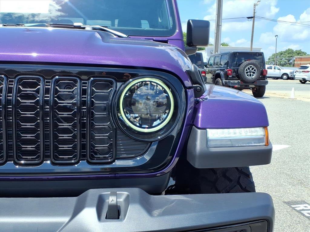 New 2026 Jeep Gladiator Sport AWD/4WD image 17