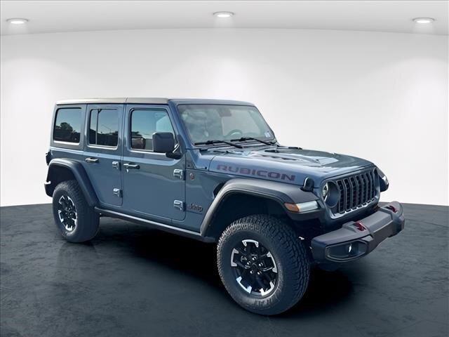 Used 2025 Jeep Wrangler Unlimited Rubicon AWD/4WD image 2