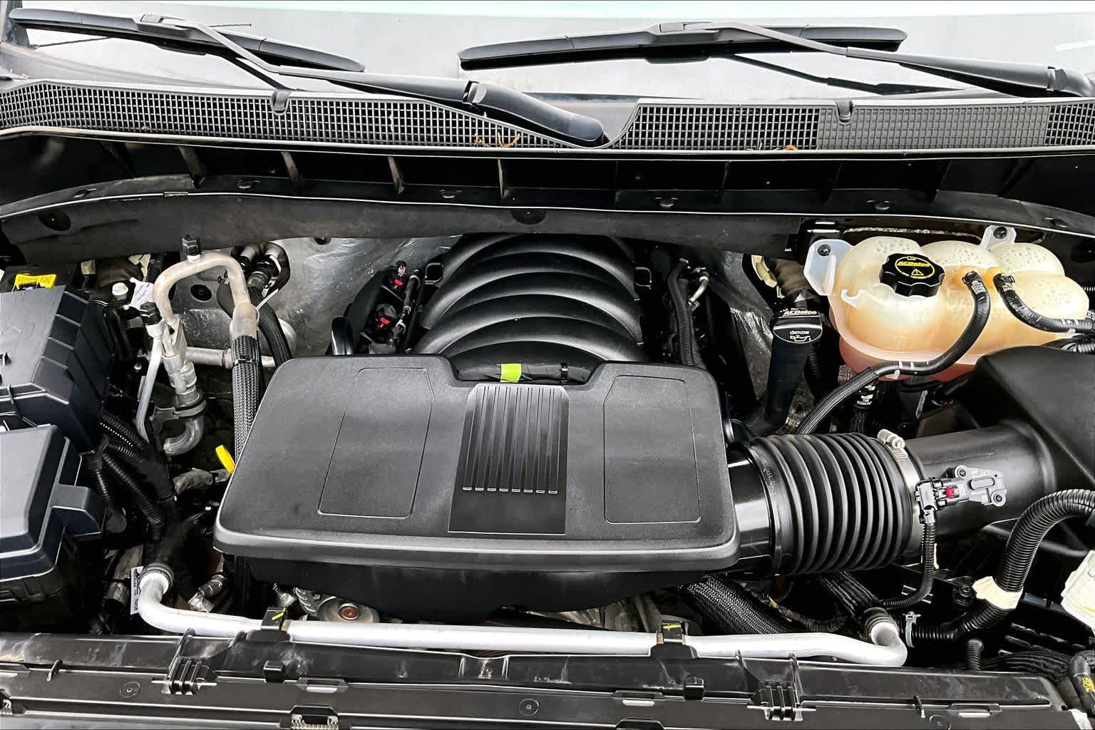 Used 2025 Chevrolet Silverado 1500 LT RWD image 32