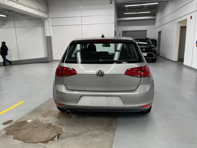 Used 2016 Volkswagen Golf S FWD image 3
