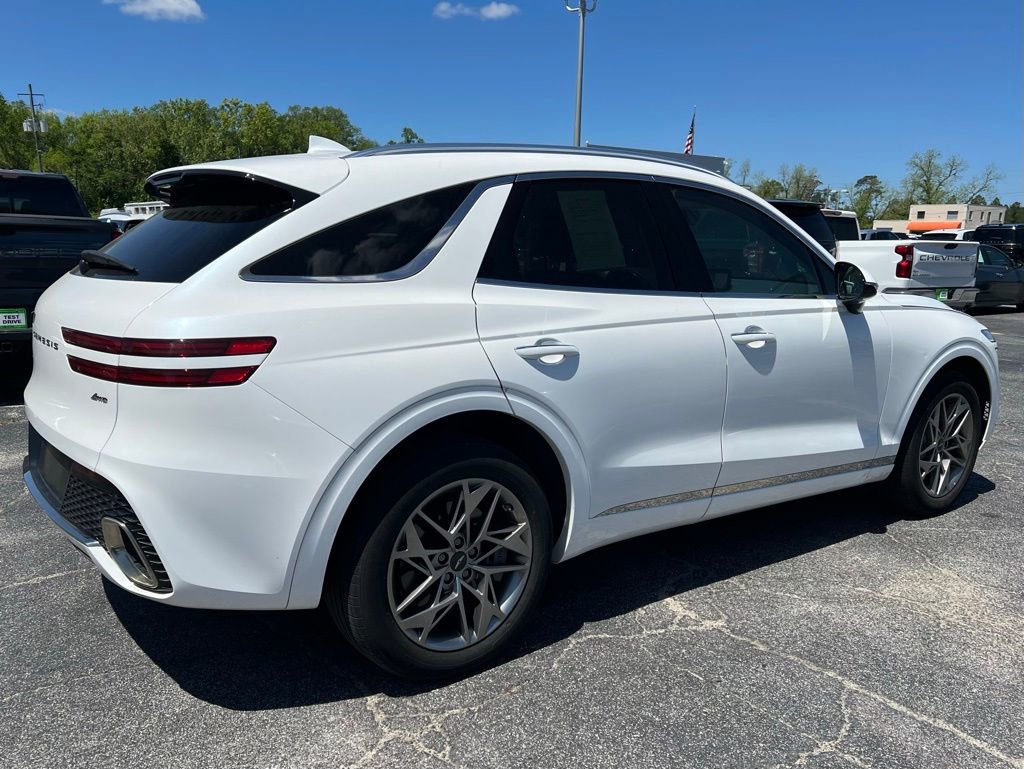 Used 2025 Genesis GV70 2.5T image 3