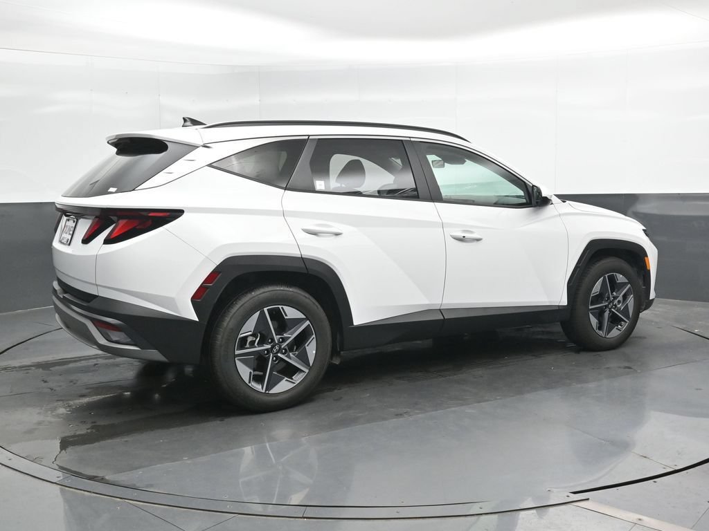 Used 2026 Hyundai Tucson SEL FWD image 3