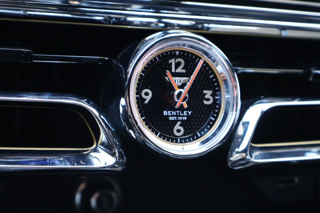 Certified 2020 Bentley Flying Spur W12 image 27