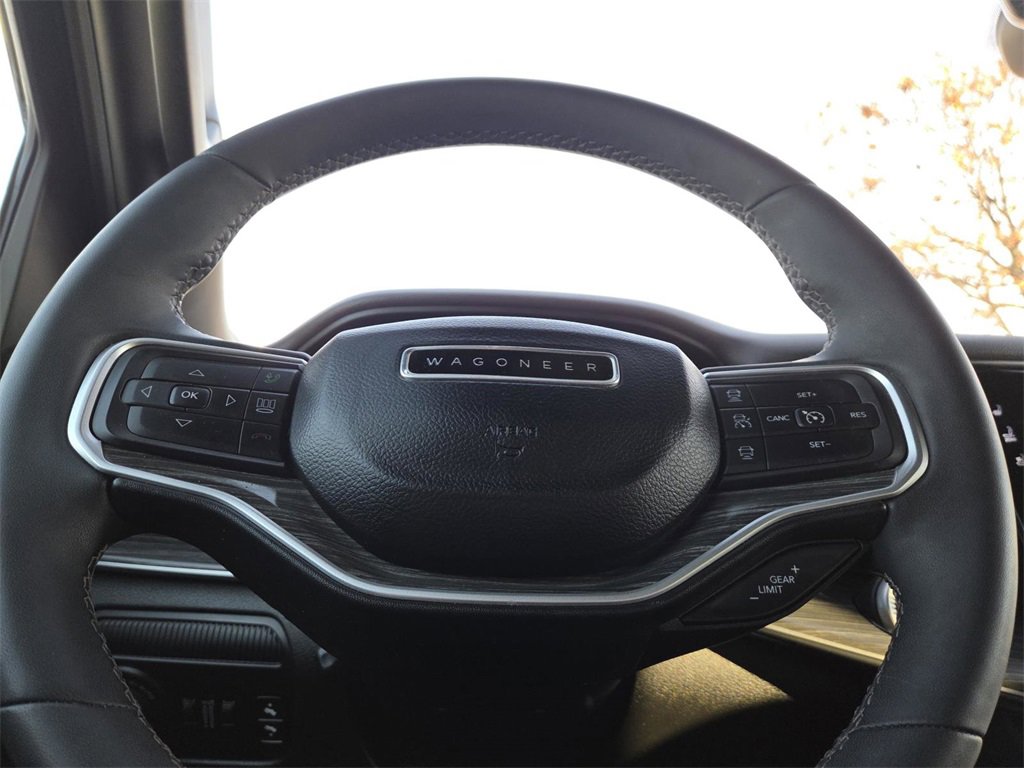 Used 2024 Jeep Wagoneer L Series II w/ Flexible Seating Group image 23