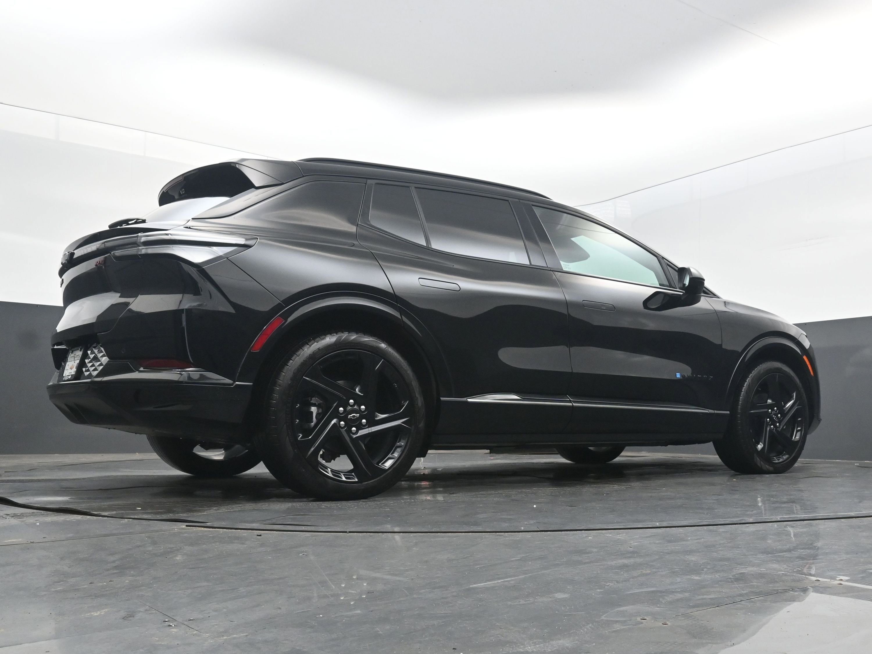 New 2025 Chevrolet Equinox EV RS w/ Convenience Package II image 26